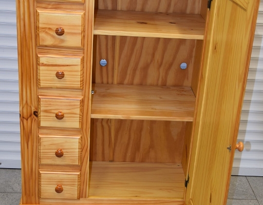 Ogłoszenie - komoda z drewna sosnowego - jak nowa. Zdjęcie 5