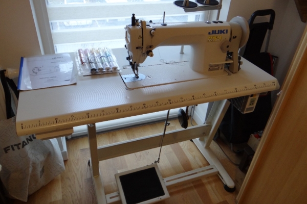 Ogłoszenie - Maszyna do szycia  średniego  i ciężkiego  Juki 1181N sprawna. Zdjęcie 1