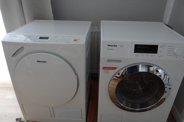 Ogłoszenie - Komplet Miele  Pralka  Miele    W1 Edition  + Suszarka  Miele   T 9747 używane  po  serwisie.. Zdjęcie 1