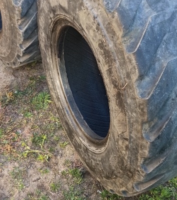 Ogłoszenie - Sprzedam opony budowlane 12.5/80-18. Zdjęcie 3