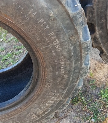 Ogłoszenie - Sprzedam opony budowlane 12.5/80-18. Zdjęcie 4
