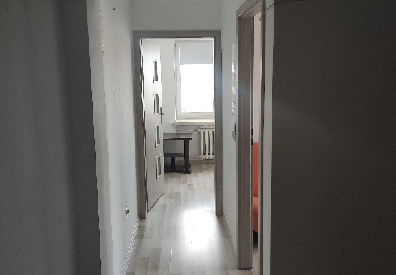 Ogłoszenie - Mieszkanie z pięknym widokiem. Dwa oddzielne pokoje. Stan do wprowadzenia. Po generalnym remoncie. Zdjęcie 7