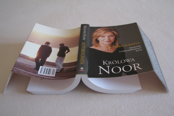 Ogłoszenie - Królowa Noor Autobiografia Opowieść o nieoczekiwanym życiu Noor AL Husajn. Zdjęcie 6