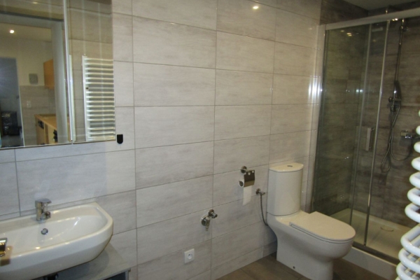 Ogłoszenie - Słoneczne 4-pokojowe mieszkanie tuż przy parku, od zaraz.. Zdjęcie 4