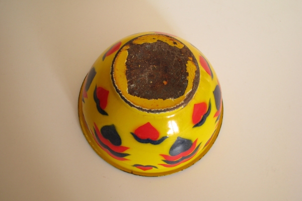 Ogłoszenie - Piękna, stara, metalowa, emaliowana na żółto miska we wzory. Zdjęcie 7