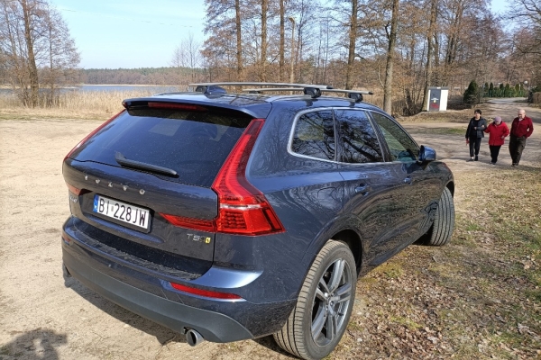 Ogłoszenie - Sprzedam Volvo XC60 T5 AWD. Zdjęcie 3