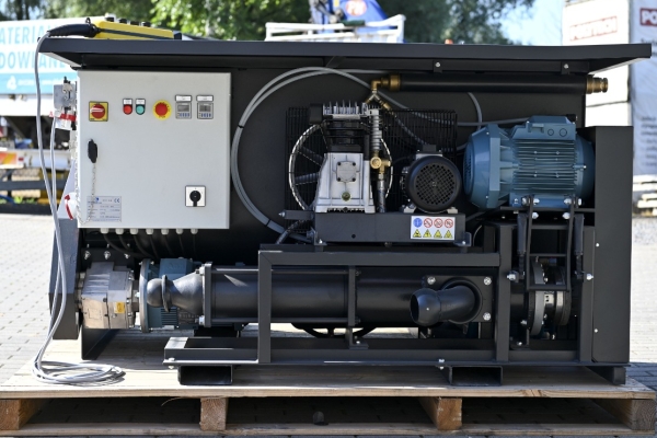 Ogłoszenie - Mieszarka Kompatto przeznaczona do produkcji lekkich zapraw, pianobetonów i styrobetonów POLYTECH.. Zdjęcie 1