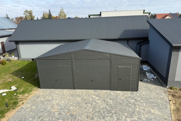 Ogłoszenie - Garaż blaszany dwustanowiskowy 8x6 Dach dwuspadowy, Bramy uchylne, Grafit. Zdjęcie 8