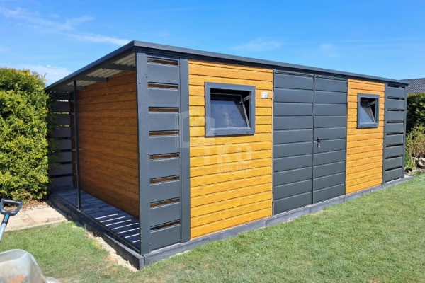 Ogłoszenie - Schowek domek ogrodowy 4,5x3m + wiata 0,5m brama drzwi 2x okno jasny orzech drewnopodobny dach spad w tył TKD389. Zdjęcie 5