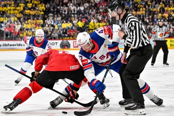 Ogłoszenie - Ksiazka Defendu wk1 Szkoła Hokej na lodzie. Zdjęcie 1