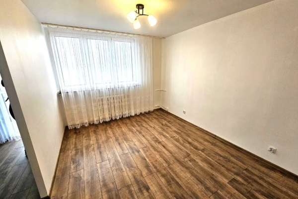 Ogłoszenie - 2pok, 31met, okolice Gorlickiej PIWNICA/WINDA/PARKING (Wrocław). Zdjęcie 1