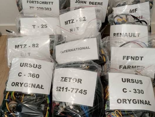 Ogłoszenie - Instalacje elektryczne do ciągników sprzedaż hurtem taniej. Zdjęcie 1