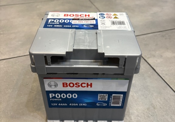 Ogłoszenie - Akumulator Bosch 12V 44Ah/420A P0000 kostka ( wcześniej S4000 ). Zdjęcie 1