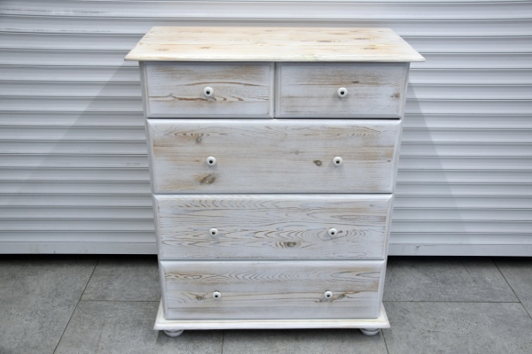 Ogłoszenie - komoda z szufladami z drewna sosnowego - jak nowa. Zdjęcie 1