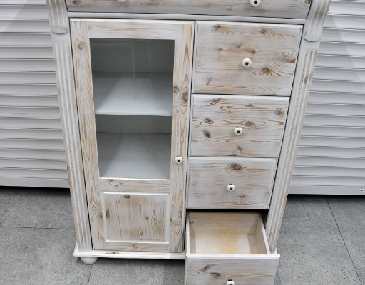 Ogłoszenie - komoda z drewna sosnowego - jak nowa. Zdjęcie 3