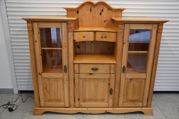 Ogłoszenie - kredens z drewna sosnowego - jak nowy. Zdjęcie 1