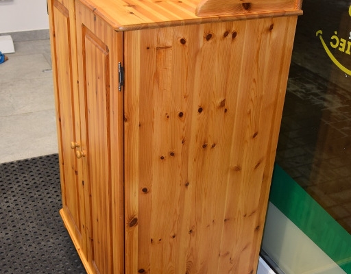 Ogłoszenie - komoda z drewna sosnowego - jak nowa. Zdjęcie 3