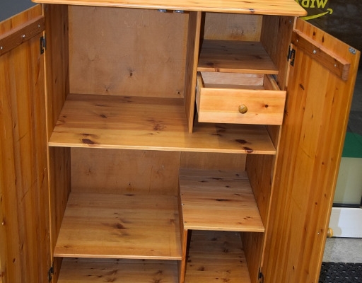 Ogłoszenie - komoda z drewna sosnowego - jak nowa. Zdjęcie 4