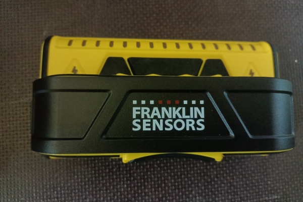 Ogłoszenie - Wykrywacz profili / przewodów w ścianie. Zdjęcie 1