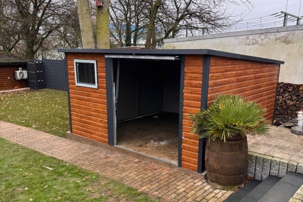 Ogłoszenie - Garaż Blaszany spad na tył 4×4 drewnopodobny PREMIUM, brama uchylna, obróbki blacharskie. Zdjęcie 3