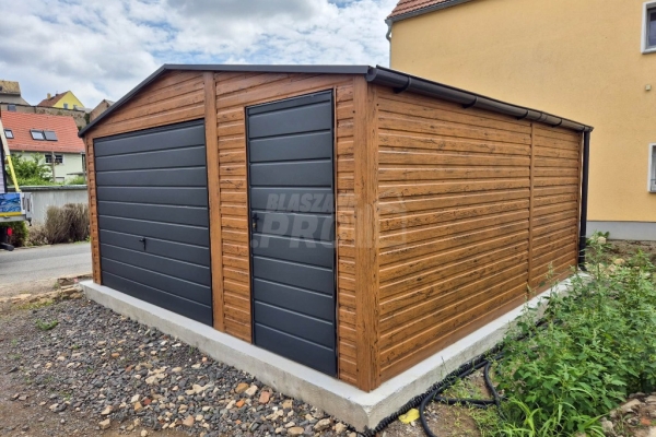 Ogłoszenie - Garaż blaszany 4,5x5 - brama - drzwi - 2x okno - jasny orzech - drewnopodobny - Antracyt Dach dwuspadowy - rynny GP632. Zdjęcie 3