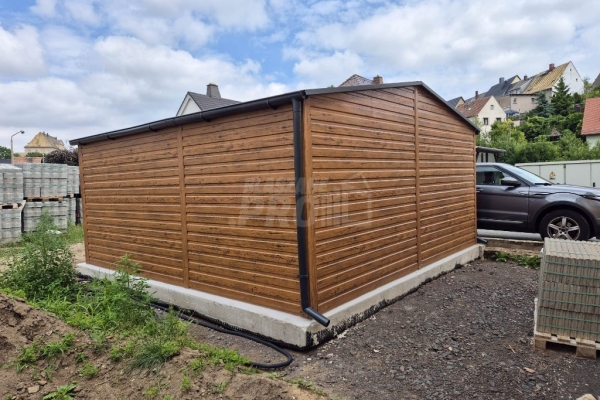 Ogłoszenie - Garaż blaszany 4,5x5 - brama - drzwi - 2x okno - jasny orzech - drewnopodobny - Antracyt Dach dwuspadowy - rynny GP632. Zdjęcie 4