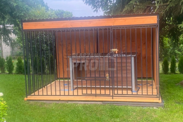 Ogłoszenie - Kojec dla psów 4x2m - furtka - ściany zabudowane drewnem - drewniana podłoga GP634. Zdjęcie 2