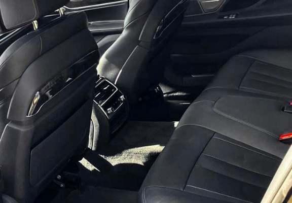 Ogłoszenie - BMW Seria 7 G12 3 740i Long 3.0 R6 M-pakiet Full Opcja Radar 340 KM. Zdjęcie 4