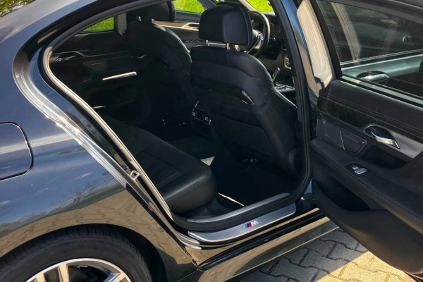 Ogłoszenie - BMW Seria 7 G12 3 740i Long 3.0 R6 M-pakiet Full Opcja Radar 340 KM. Zdjęcie 6