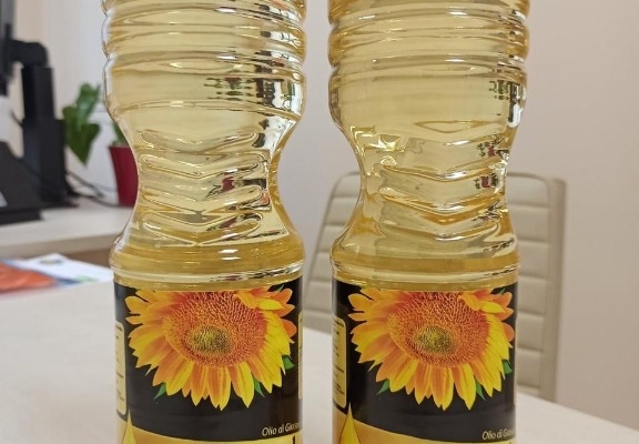 Ogłoszenie - Sprzedajemy rafinowany olej słonecznikowy. Zdjęcie 1