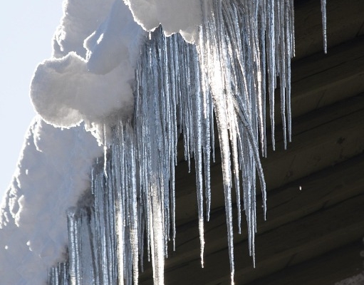 Ogłoszenie - Odśnieżanie dachów, Wrocław, cennik, tel. 504-746-203, skuwanie lodu, sopli z dachu. Zdjęcie 1