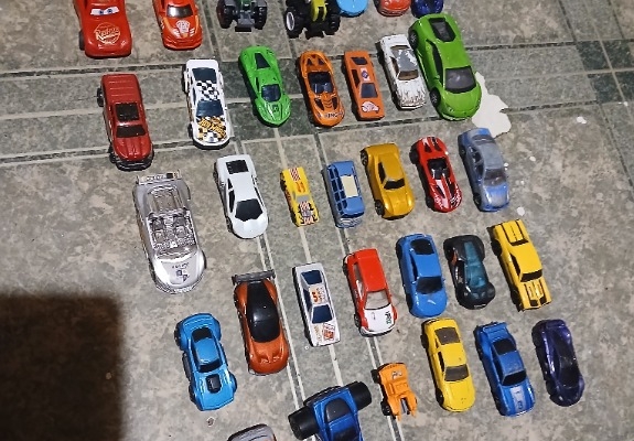 Ogłoszenie - Cała kolekcja pojazdów różnych,ponad 140 sztuk.. Zdjęcie 8