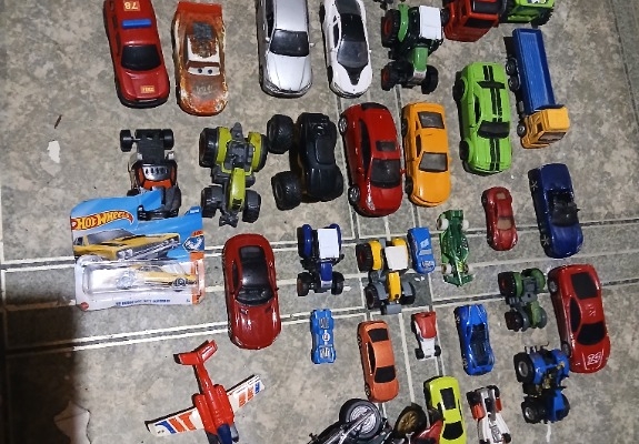 Ogłoszenie - Cała kolekcja pojazdów różnych,ponad 140 sztuk.. Zdjęcie 6