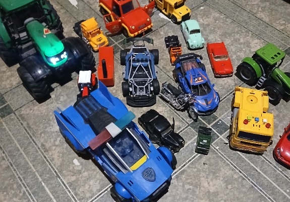 Ogłoszenie - Cała kolekcja pojazdów różnych,ponad 140 sztuk.. Zdjęcie 3