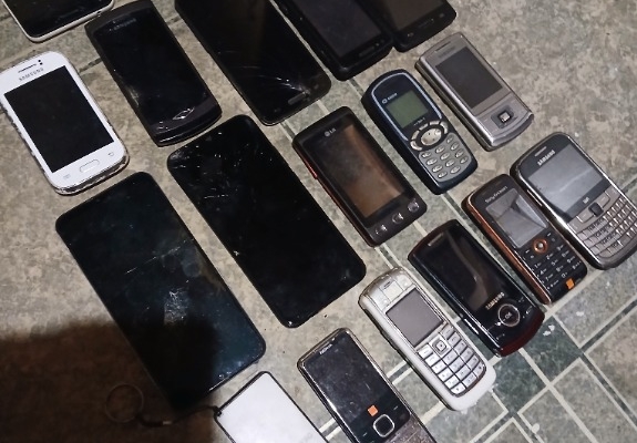 Ogłoszenie - Telefony,19 sztuk różne marki.. Zdjęcie 2