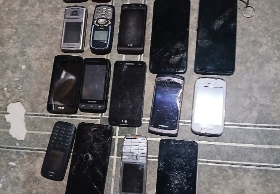 Ogłoszenie - Telefony,19 sztuk różne marki.. Zdjęcie 1