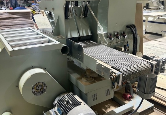 Ogłoszenie - Trak do lameli, piła taśmowa pozioma - rok 2025. Zdjęcie 9