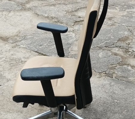 Ogłoszenie - Fotel gabinetowy PROFIM 12SL,używany, skóra,FAKTURA VAT. Zdjęcie 3