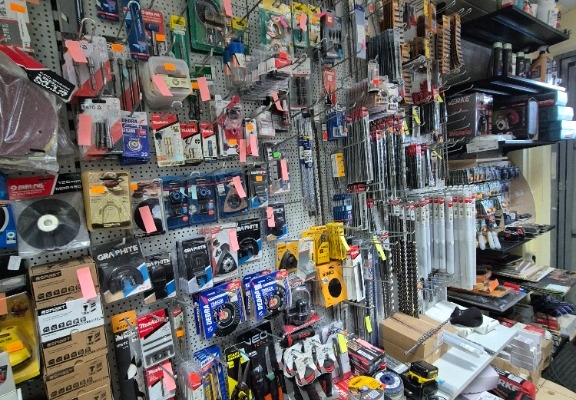 Ogłoszenie - Sprzedam zestaw elektronarzędzi, narzędzi i części zamiennych. Zdjęcie 1