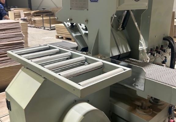 Ogłoszenie - Trak do lameli, piła taśmowa pozioma - rok 2025. Zdjęcie 8