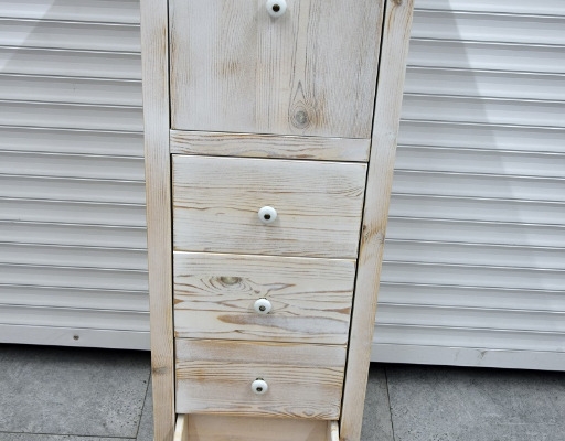 Ogłoszenie - komoda z drewna sosnowego - jak nowa. Zdjęcie 3