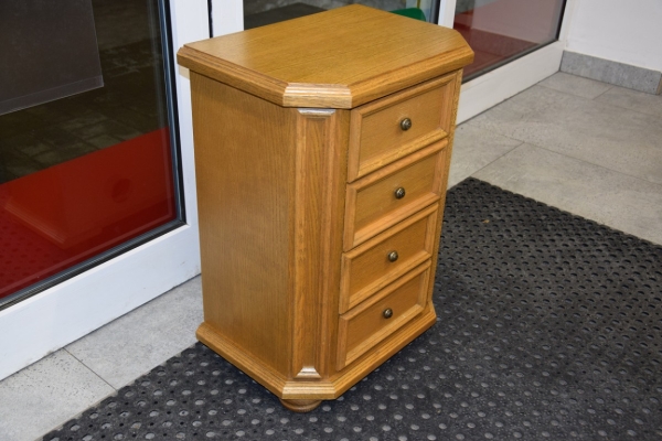 Ogłoszenie - komoda dębowa z szufladami - jak nowa. Zdjęcie 2