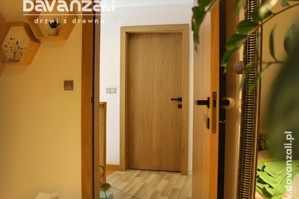Ogłoszenie - Producent drzwi drewnianych - drzwi wewnętrzne DĘBOWE, rewersyjne, zabudowy ścian i wejściowe, zewnętrzne  Davanzali. Zdjęcie 1