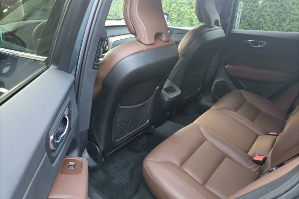 Ogłoszenie - Sprzedam Volvo XC60 T5 AWD. Zdjęcie 9