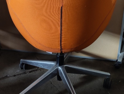 Ogłoszenie - Fotel obrotowy Profim 10E używany - Stan bardzo dobry, FAKTURA VAT !!!. Zdjęcie 2