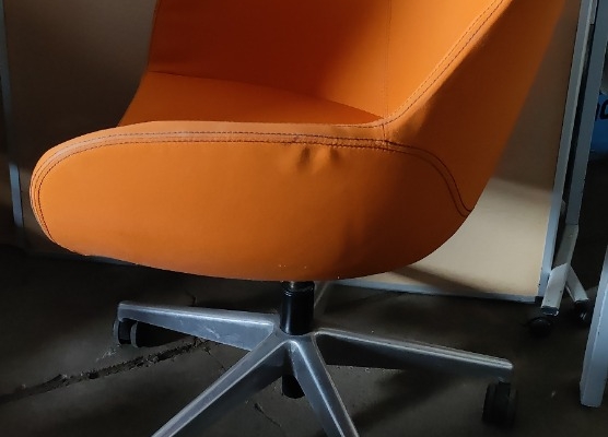 Ogłoszenie - Fotel obrotowy Profim 10E używany - Stan bardzo dobry, FAKTURA VAT !!!. Zdjęcie 3