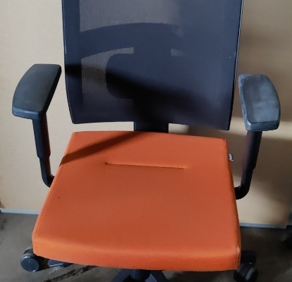 Ogłoszenie - Fotel Bejot Jott 102 pomarańczowy /czarny FAKTURA VAT !!!. Zdjęcie 1