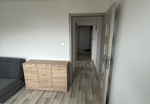 Ogłoszenie - Mieszkanie z pięknym widokiem. Dwa oddzielne pokoje. Stan do wprowadzenia. Po generalnym remoncie. Zdjęcie 4