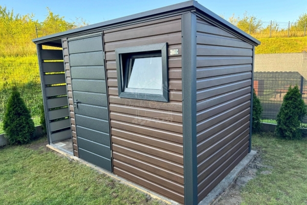 Ogłoszenie - Schowek - domek ogrodowy 2,5x2m - wiata 1m - drzwi - okno - ciemny orzech - drewnopodobny - dach spad w tył ID1103. Zdjęcie 3