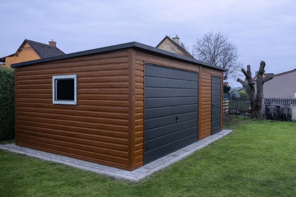 Ogłoszenie - Garaż Blaszany Blaszak Wiata  5x5m Drewnopodobny Spad na Tył Brama Uchylna Grafit. Zdjęcie 3